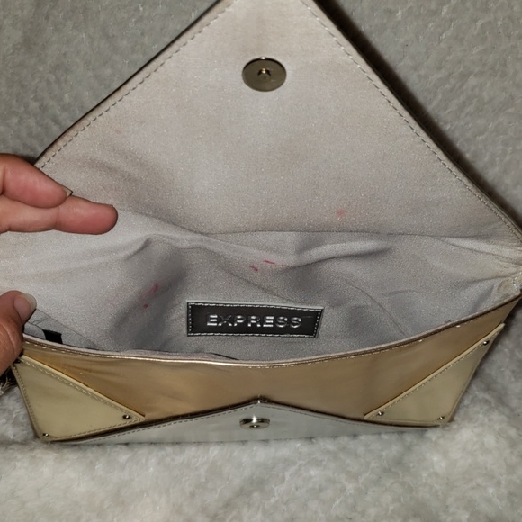 Express Envelope Wristlet - Picture 6 of 8